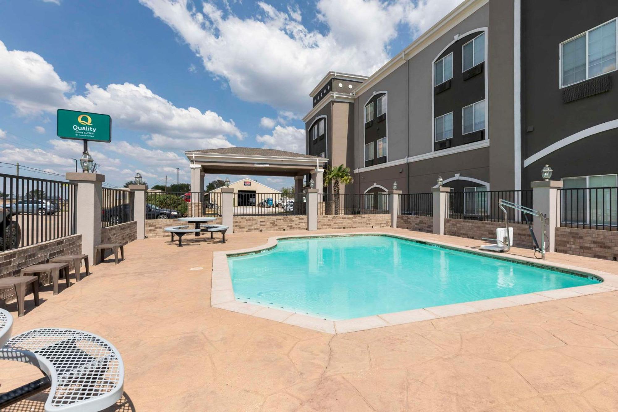 Quality Inn And Suites Groesbeck Kültér fotó