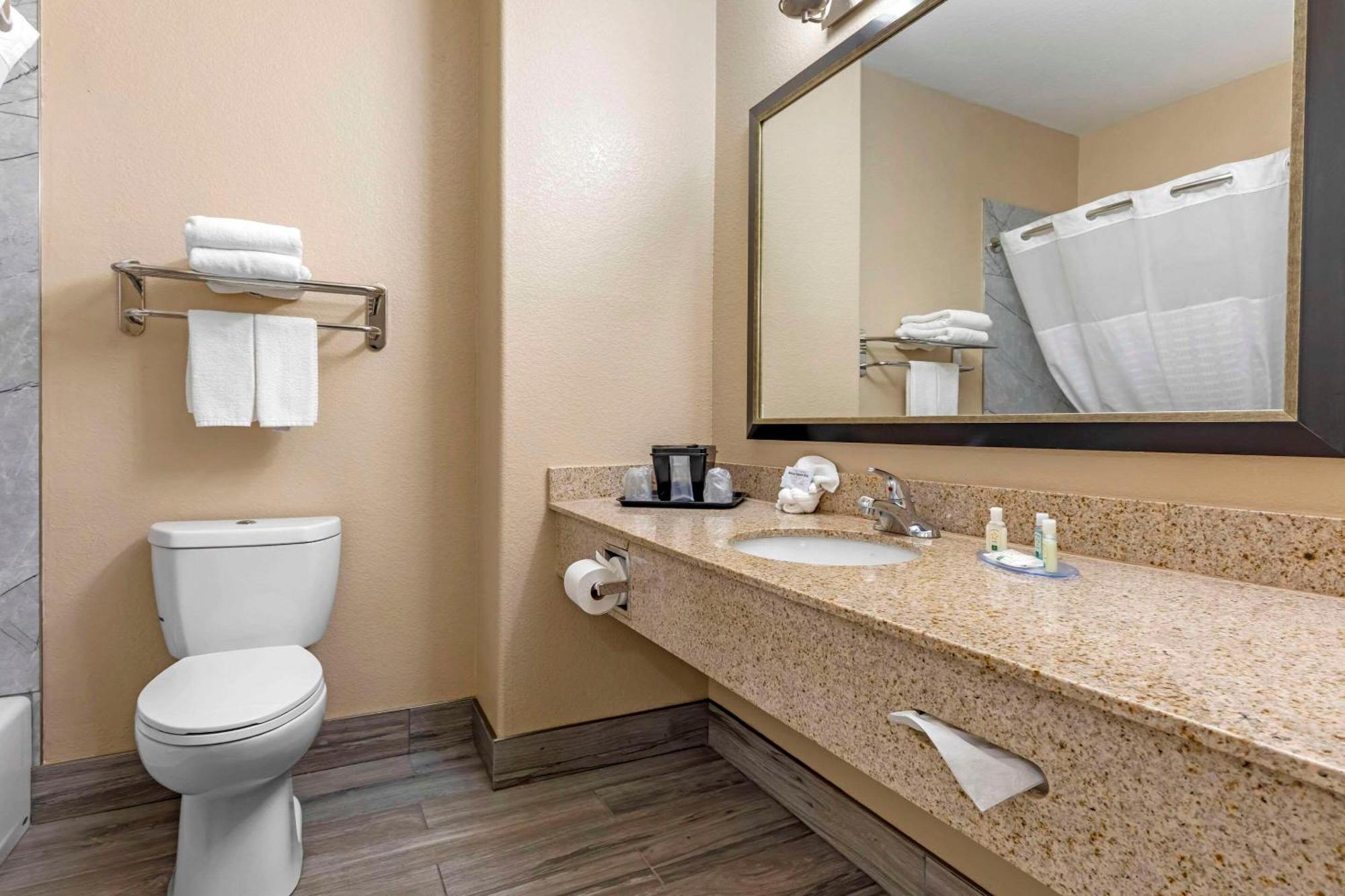 Quality Inn And Suites Groesbeck Kültér fotó