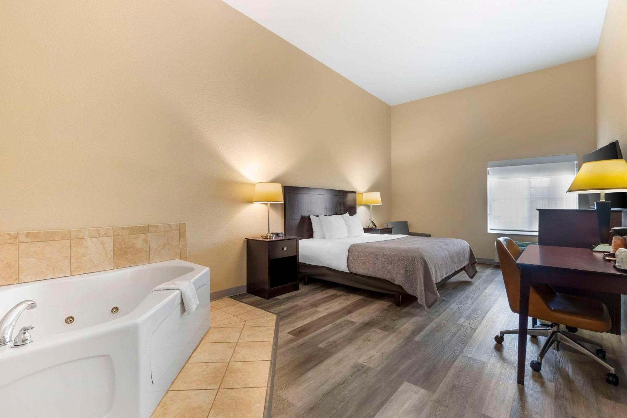 Quality Inn And Suites Groesbeck Kültér fotó